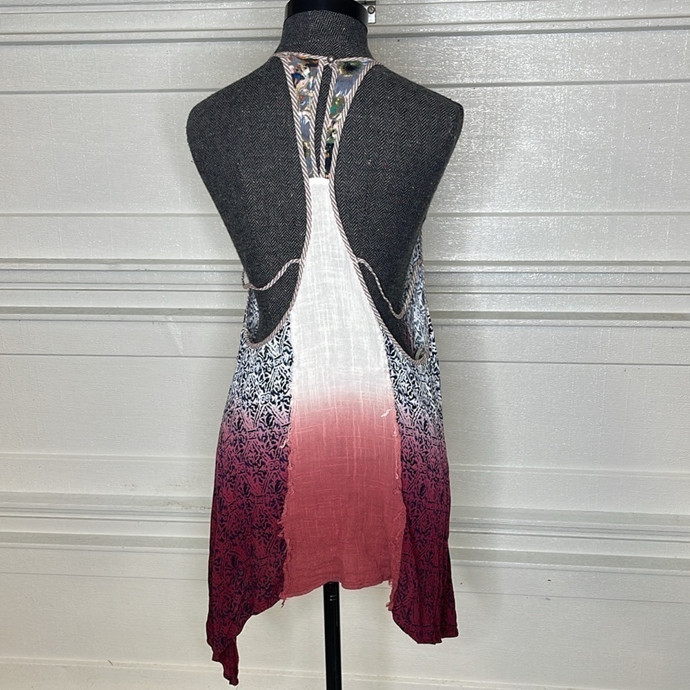 Gimmick Flowy Colorful tank Size Medium - Picture 6 of 8
